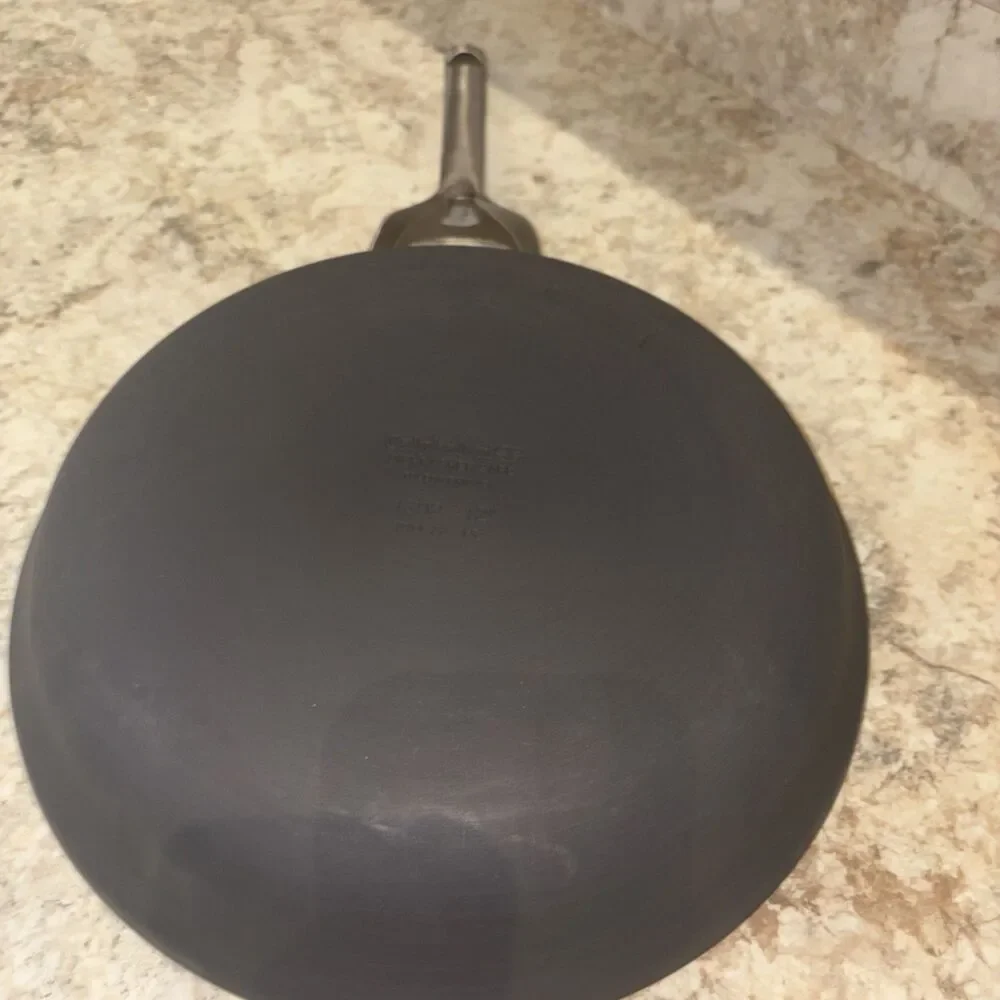 Calphalon Hard Anodized Nonstick Skillet Toledo USA 1392-12